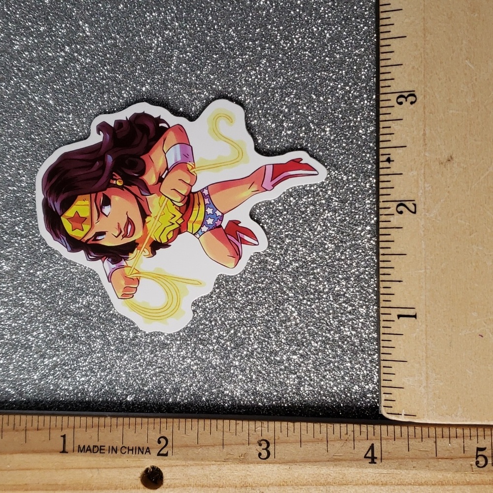 DC COMICS Waterproof Sticker Wonder Woman - Picture 2 of 8